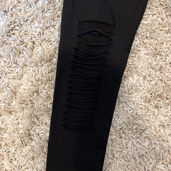 Black Boutique Hole Leggings - Picture 2 of 3